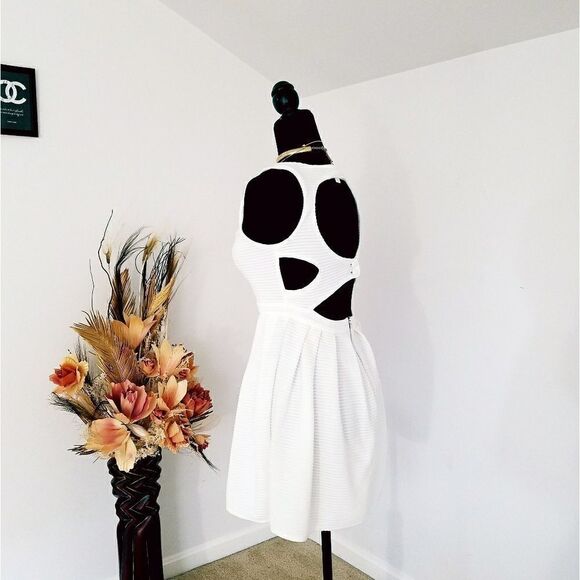 L'ATISTE dress  - Picture 8 of 11